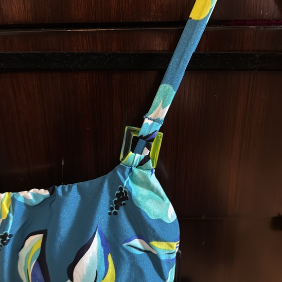 La Blanca Women's Fiji Tropics Lingerie One Piece Swimsuit. - Picture 6 of 6